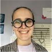 Ayant vécu 1 an et demi en Irlande, je suis fluent en anglais. J'ai étudié l'anglais pendant 17 ans et j'ai un niveau B2