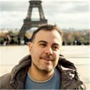 Profesional graduado del Master en Comunicación en Medios Sociales de Uvigo