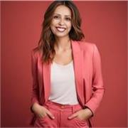 Professora de Estética Facial e Corporal