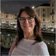 Offro lezioni smart di italiano per stranieri. Sono a Milano, ma per comodità e risparmio di tempo per entrambi, insegno on-line. 