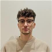 Se hai bisogno di aiuto in inglese, posso aiutare in conversazione e esercizi di grammatica.