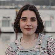 Alumna de 3 de economía ofrece clases particulares