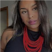 Actualmente finalizando la carrea de Musicología, con experiencia en escuelas y con alumnos de todas las edades.