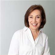 Profesora titulada en Psicología, con 15 años de experiencia. Imparte clases de liderazgo, comunicación, presencial y online.