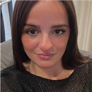 Profesora de apoyo de niños y niñas de primaria hasta 3. de la Eso