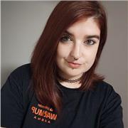 Soy Diseñadora de Producto, especializada en 3D para props de videojuegos, environment y diseño de producto.