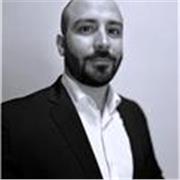 Profesional del sector de auditoría de cuentas, con formación como docente de formación profesional para el empleo. 
