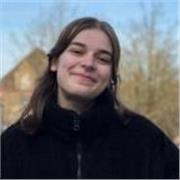 Professeure d'anglais spécialisée. Tous niveaux de la maternelle à l'université.