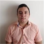 Profesor de matemáticas ofrece clases a niños y jóvenes de todas las edades