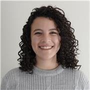 English teacher with more than 9 years of experience