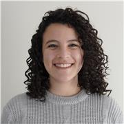 English teacher with more than 9 years of experience