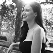 Offro lezioni di inglese per studenti delle scuole superiori, medie ed elementari, sia in presenza che online