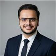 English Teacher who makes English easy to speak 
