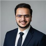English Teacher who makes English easy to speak