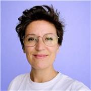 Profesora de Inteligencia Artificial para construir Vibe Coding con criterio y diseño.