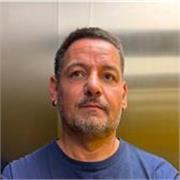 Profesor titular de la Universidad de Alicante, especialista en VFX y postproducción digital ofrece clases de edición de vídeo profesional para crear casi lo inimaginable en arte audiovisual. Soy el Creative Manager de la Escuela Politécnica Superior y el