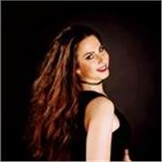 Amore e passione per il canto? Ti aspetto  sono Paola  cantante e insegnante 