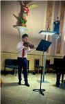 Violinista diplomato al conservatorio con massimo dei voti e diploma liceo scienze umane. Offro ripetizioni e studio guidato