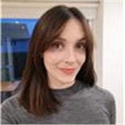 Profesora de marketing online con 5 años de experiencia ayudando a conectar empresas y clientes.