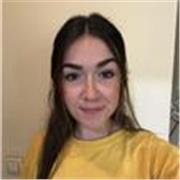 Soy profesora con experiencia en el cuidado de niños pequeños y en la enseñanza a estudiantes de diferentes edades y necesidades