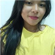 Profesor de lengua imparte a todos los niños de todas las edades