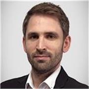Consultor de IA generativa, prompts y automatización. Que se ofrece a dar clase a quien quiera entrar en el mundo de la IA