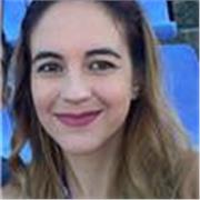 Maestra de Educación Primaria y Ed. Especial, máster en Psicopedagogía y Certificado Profesional de Atención Sociosanitaria.