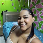 Estudiante de universidad imparte clases presenciales de matemáticas y comprensión lectora a niños de primaria