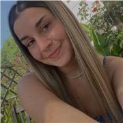 Profesora graduada de Bachillerato de Ciencias Sociales y Humanidades