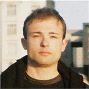 Nativo francés, actualmente cursando un doctorado en Ciencias del Arte, tengo un bachillerato en Literatura.