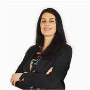 Pronta a farvi amare la lingua italiana, renderemo lo studio facile e leggero!

