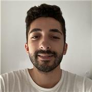 graduado en periodismo imparte clases de lengua, matemáticas, historia y geografia