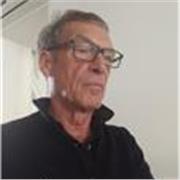 Titulaire d'un Doctorat es Sciences Eco, j'ai enseigné les maths et l'économie dans un lycée lors de mon parcours universitaire