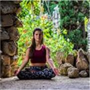Profesora Certificada de Yoga: Sesiones Personalizadas (Presencial y Online)