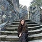 Maestra de educación primaria (especialista en educación física), soy responsable e involucrada