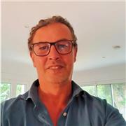 J'accompagne des étudiants, des sportifs,  des meres de famille à gérer leur stress, gestion des émotions inconfortables...