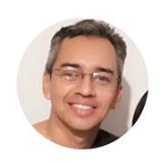 Soy lic en Matemáticas, con mucha paciencia y cariño por ayudar a los niños y jovenes