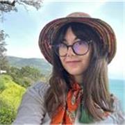 Offro lezioni private di inglese dai bambini agli adulti. In particolare, offro lezioni di grammatica, speaking e letteratura 