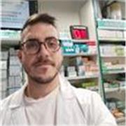 Laureato in Chimica e tecnologia farmaceutiche impartisce lezioni private