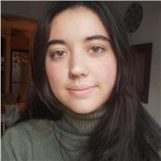 Profesora de biología y química preuniversitaria, ofrece clases para jóvenes de ESO y bachillerato en Barcelona.