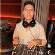 Diplomado en creación y producción Musical, DJ Productor de eventos, desarrollador de marca de eventos.