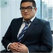 Profesor de Ingenieria de Datos que imparte clases a Jóvenes y Adultos