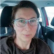 Insegnante con 20 anni di esperienza nella scuola media e superiore impartisce lezioni