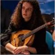 Laureata al Conservatorio “Nicola Sala” di Benevento, offro lezioni di mandolino, teoria musicale e solfeggio online o in presenza