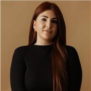 Profesora de arte, pintura, diseño, informática, especializada en ordenadores