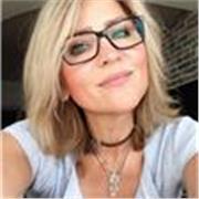 Professeur de français . Diplôme supérieur de la langue française avec plus de 38 ans d'expérience donne des cours par visio. 