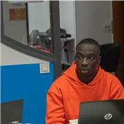 Etudiant en grande école de commerce, propose des cours sur différentes matières