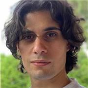 Laureato in fisica e astrofisica impartisce ripetizioni di matematica e fisica