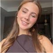 profesora de inglés especializada en los más pequeños