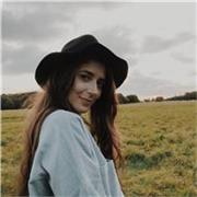 Periodista con 3 años de experiencia enseñando español para extranjeros e inglés hasta nivel B1 para todas las edades.